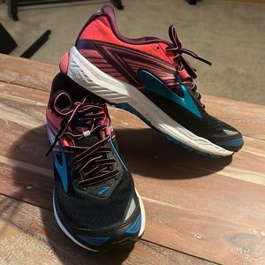 Brooks Ravenclaw running shoe size 8.5